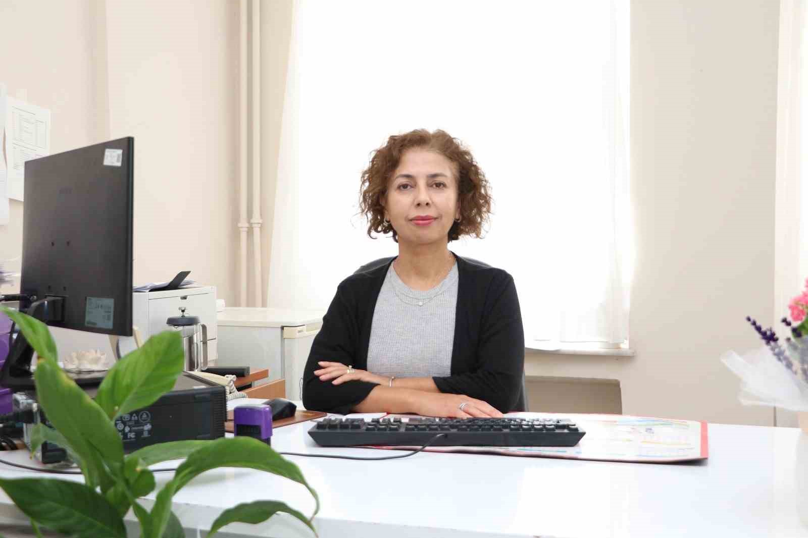 Doç. Dr. Durak: "Kekemelik tedavisinin ilk adımı sabırla dinlemektir"