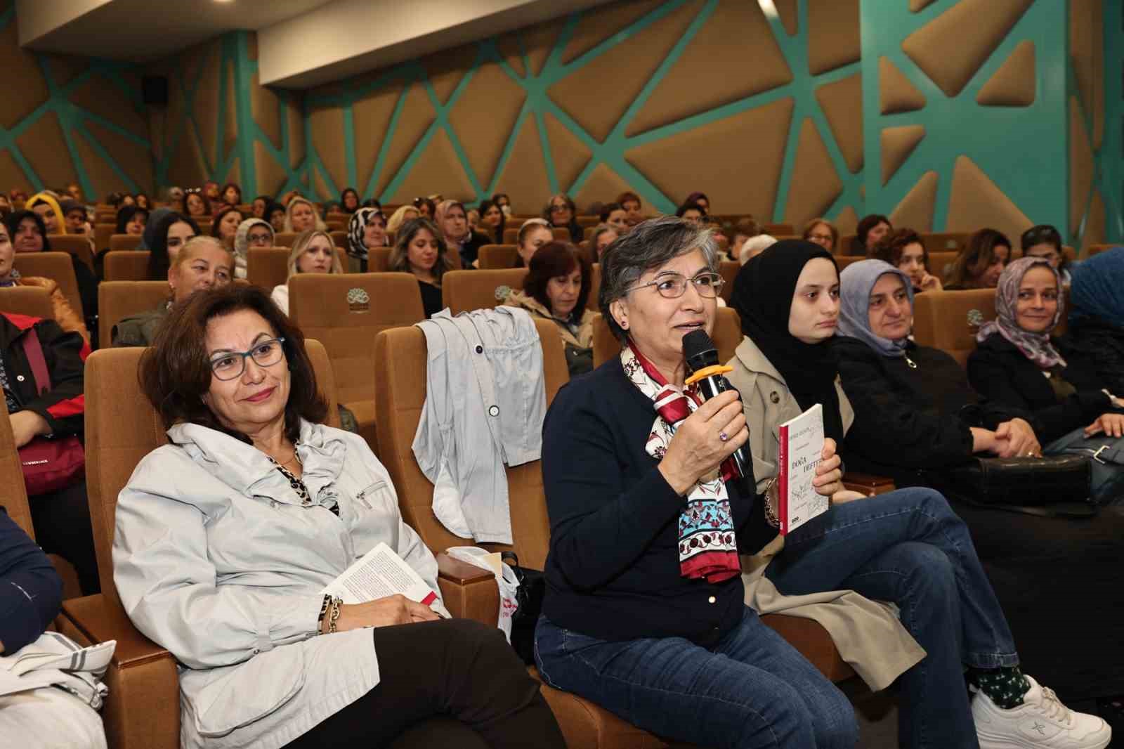 Nil&uuml;ferli kadınlar, doğanın diline Deniz Gezgin&rsquo;le kulak verdi
