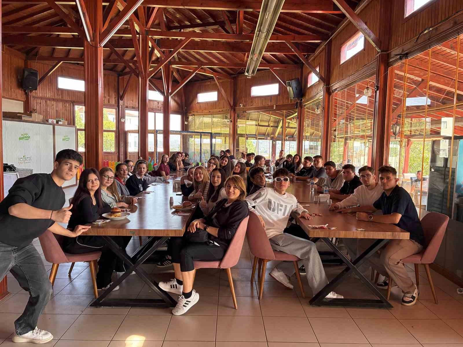 Gen&ccedil;ler şehrini keşfediyor: Afetten doğaya bilin&ccedil;li bir yolculuk
