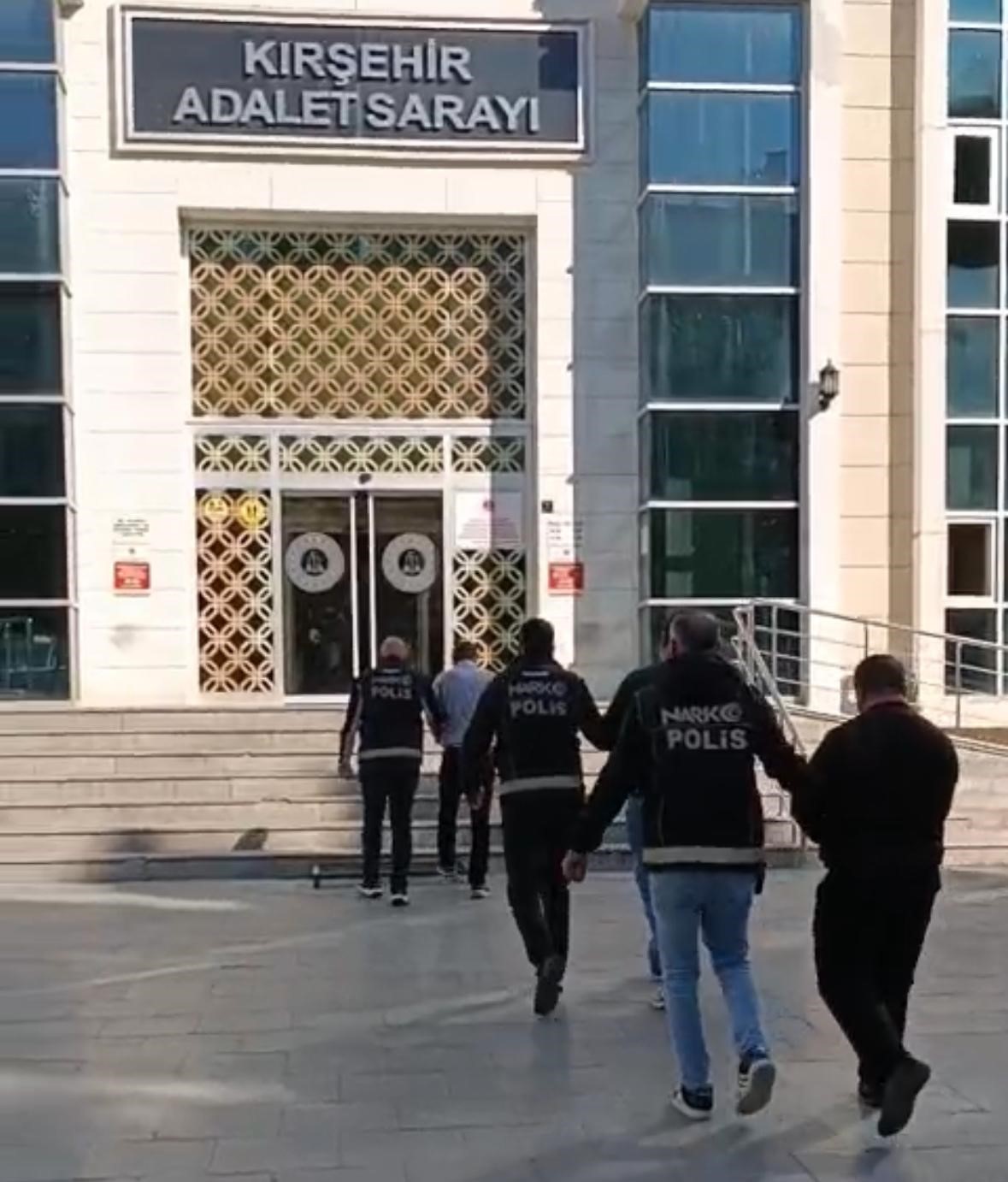 Kırşehir’de uyuşturucu operasyonu: 3 kişi tutuklandı