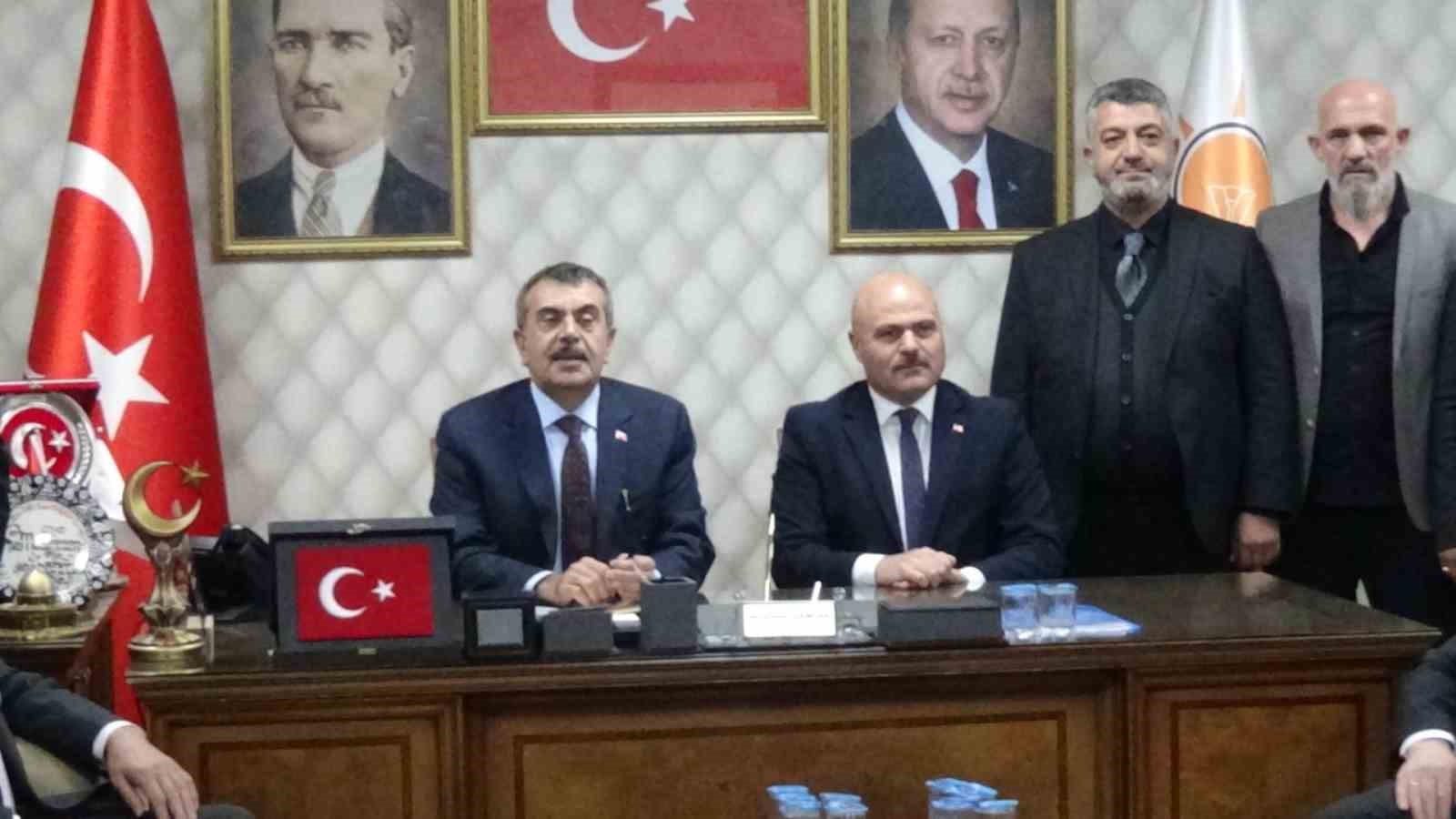 Bakan Tekin&rsquo;den Kars&rsquo;ta eğitim yatırımları a&ccedil;ılışı
