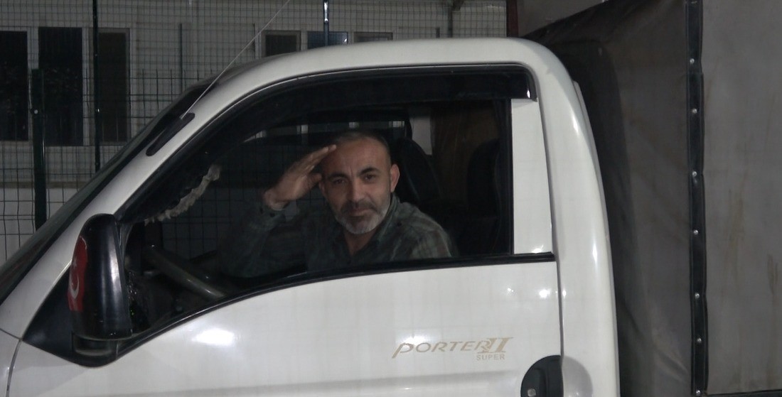 Suriyelilerin ülkelerine dönüşleri gece geç saatlerde de devam ediyor