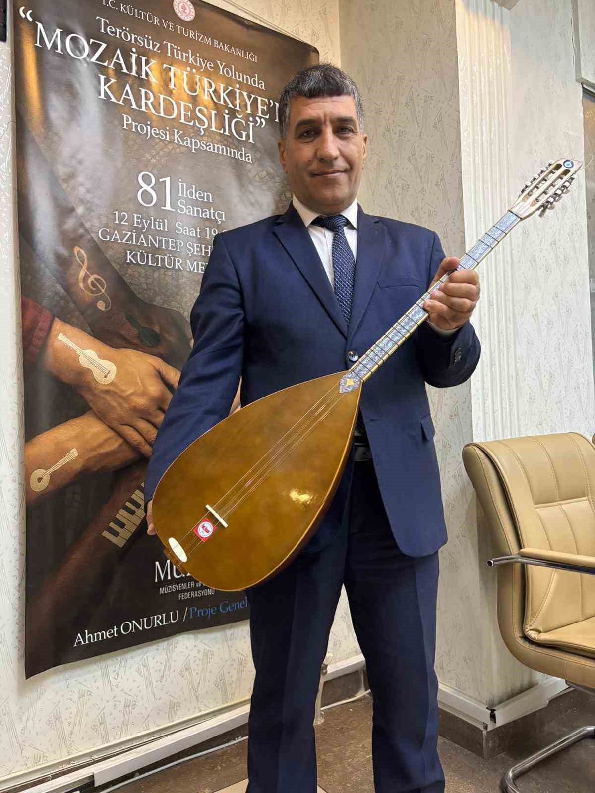 81 ilden 81 sanatçı, duygulandıran şarkı ile ’Terörsüz Türkiye’ sürecine destek verdi