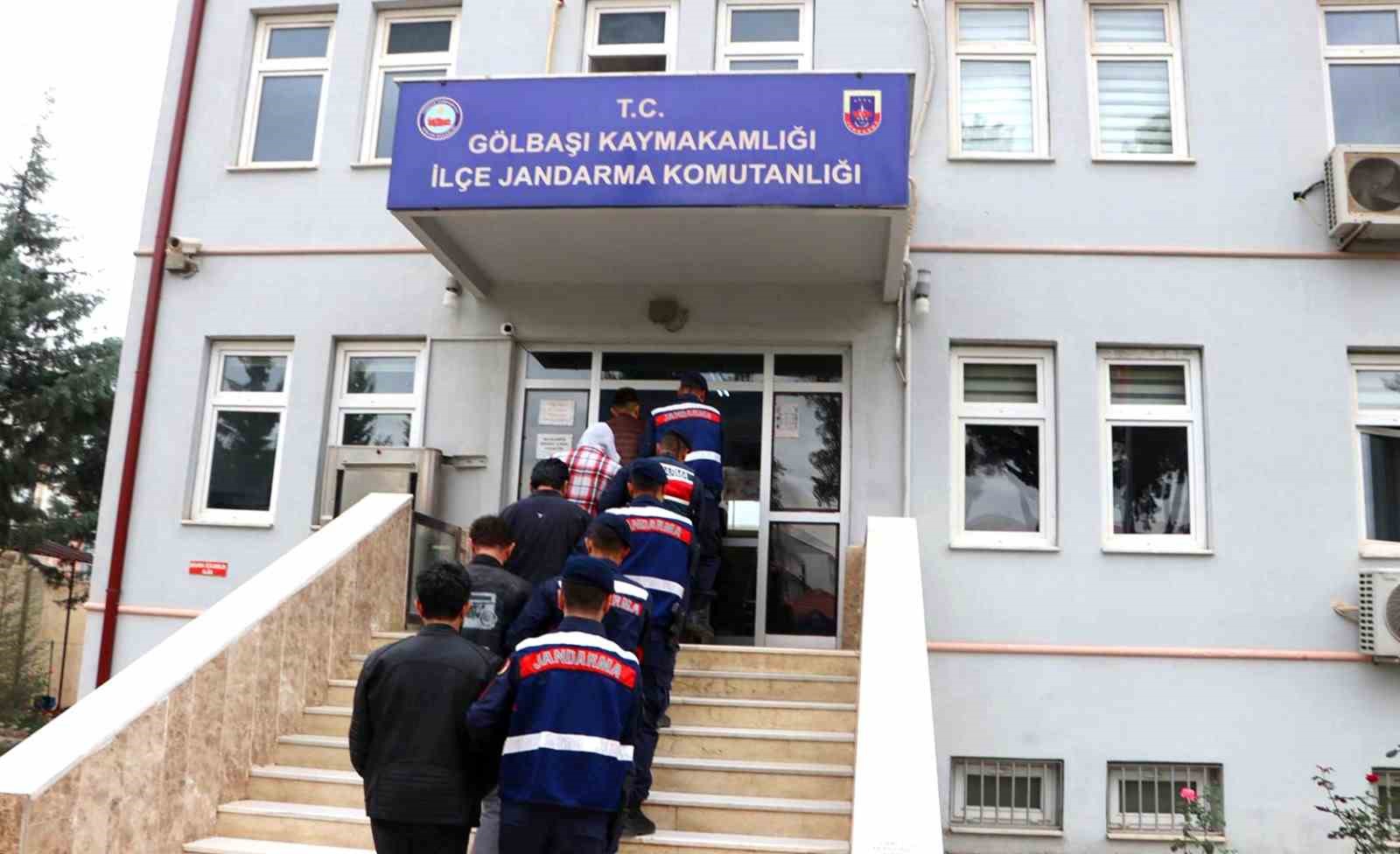 Adıyaman merkezli uyuşturucu operasyonu: 11 gözaltı
