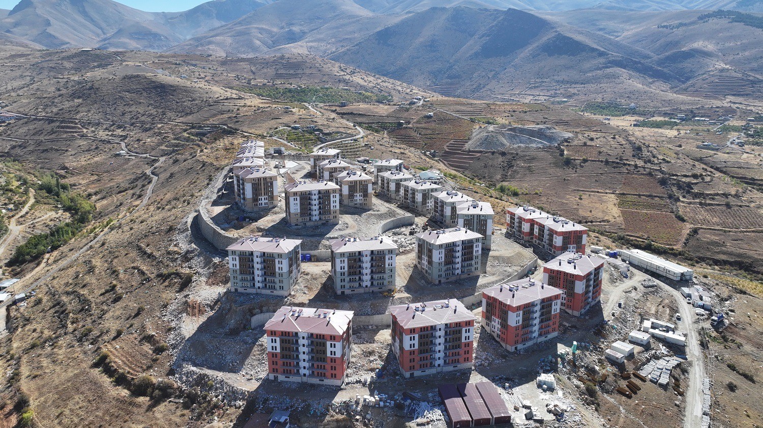 Başkan Ge&ccedil;it&rsquo;in s&ouml;z verdiği Duzdaşı konutları teslim aşamasına geldi
