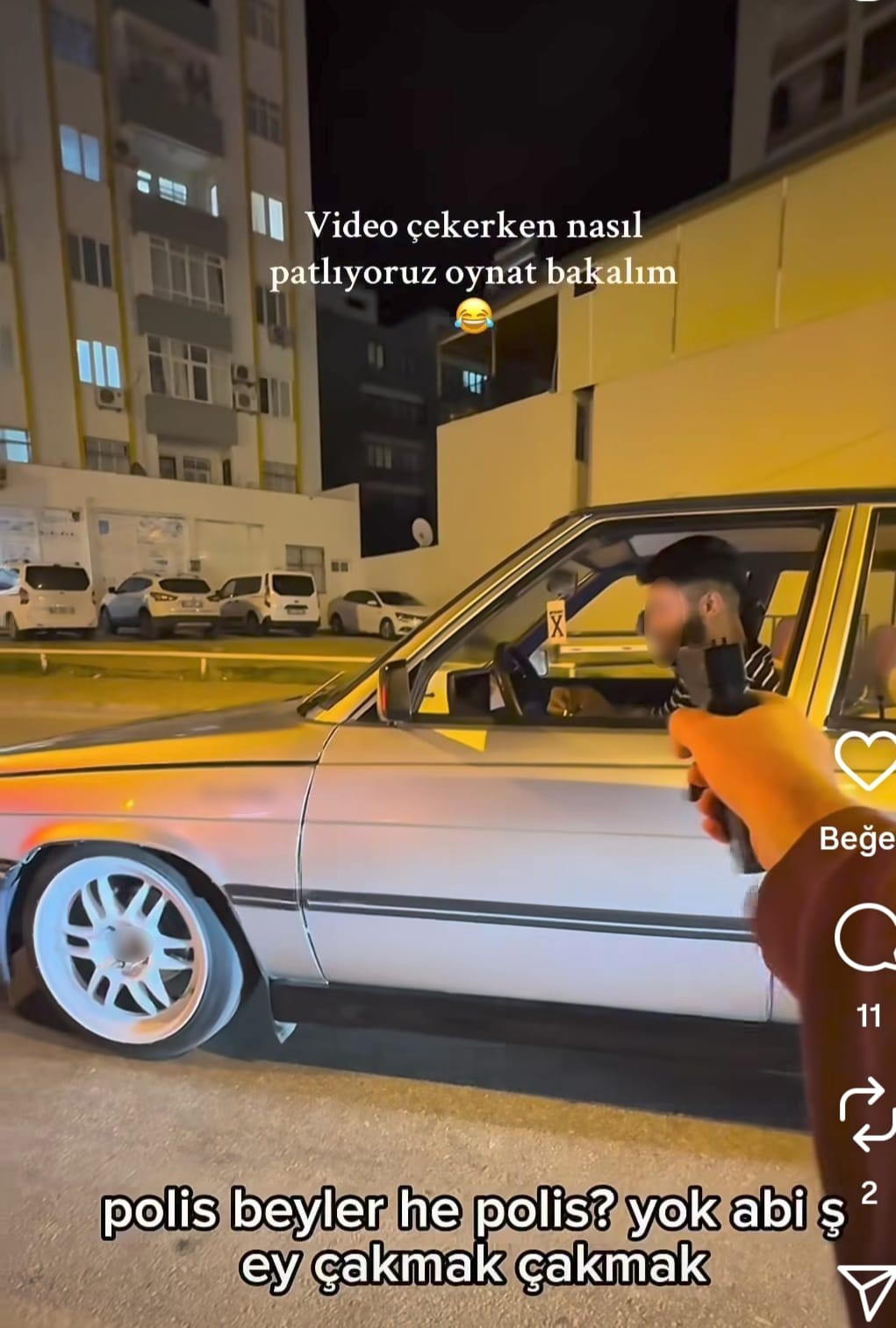 Kozan’da silahla "şaka" videosu çeken gençler polisi karşılarında görünce panik yaşadı