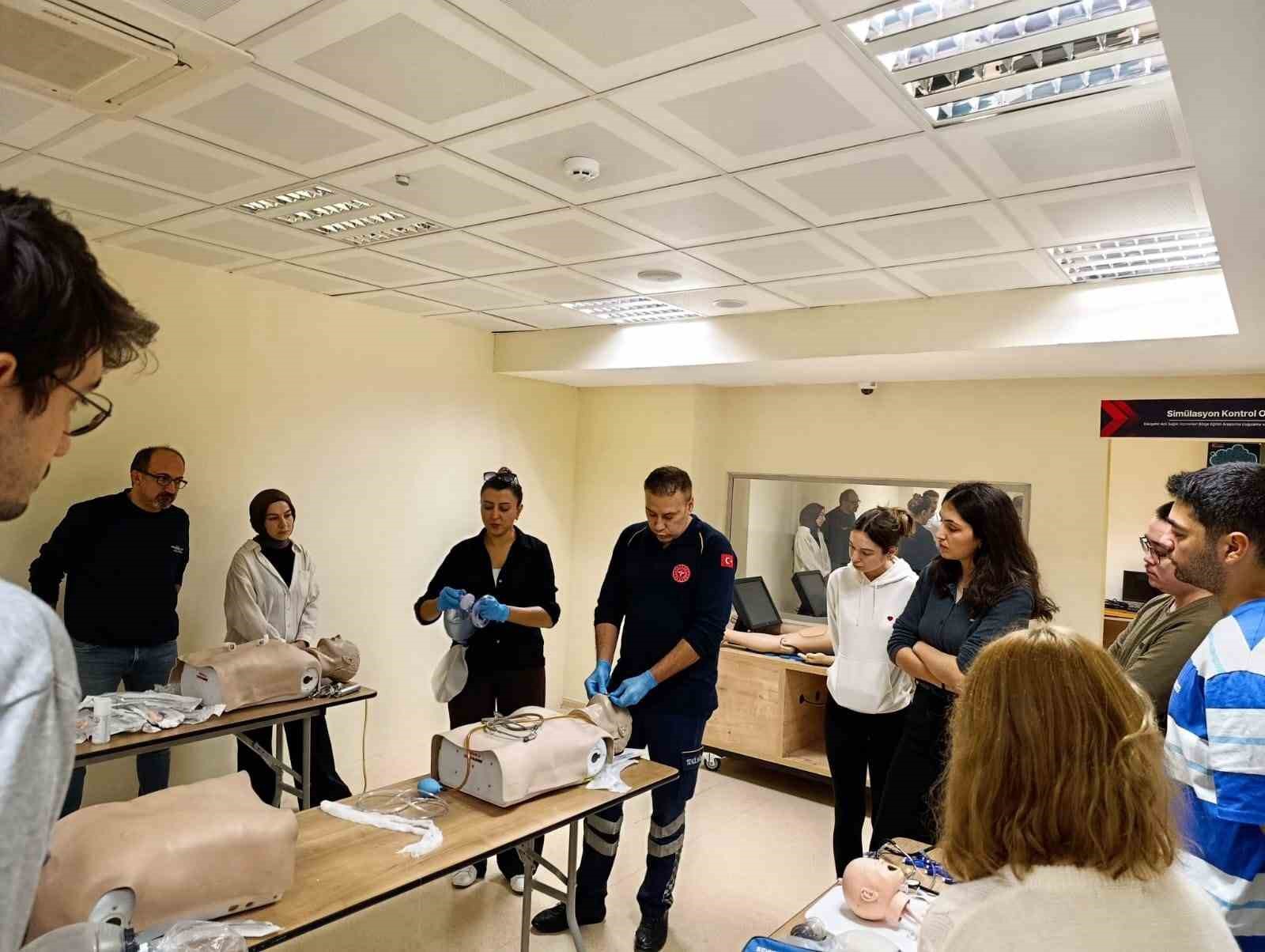 ’Acil Oryantasyon Sempozyumu’ eğitiminin 2’nci oturumu gerçekleştirildi