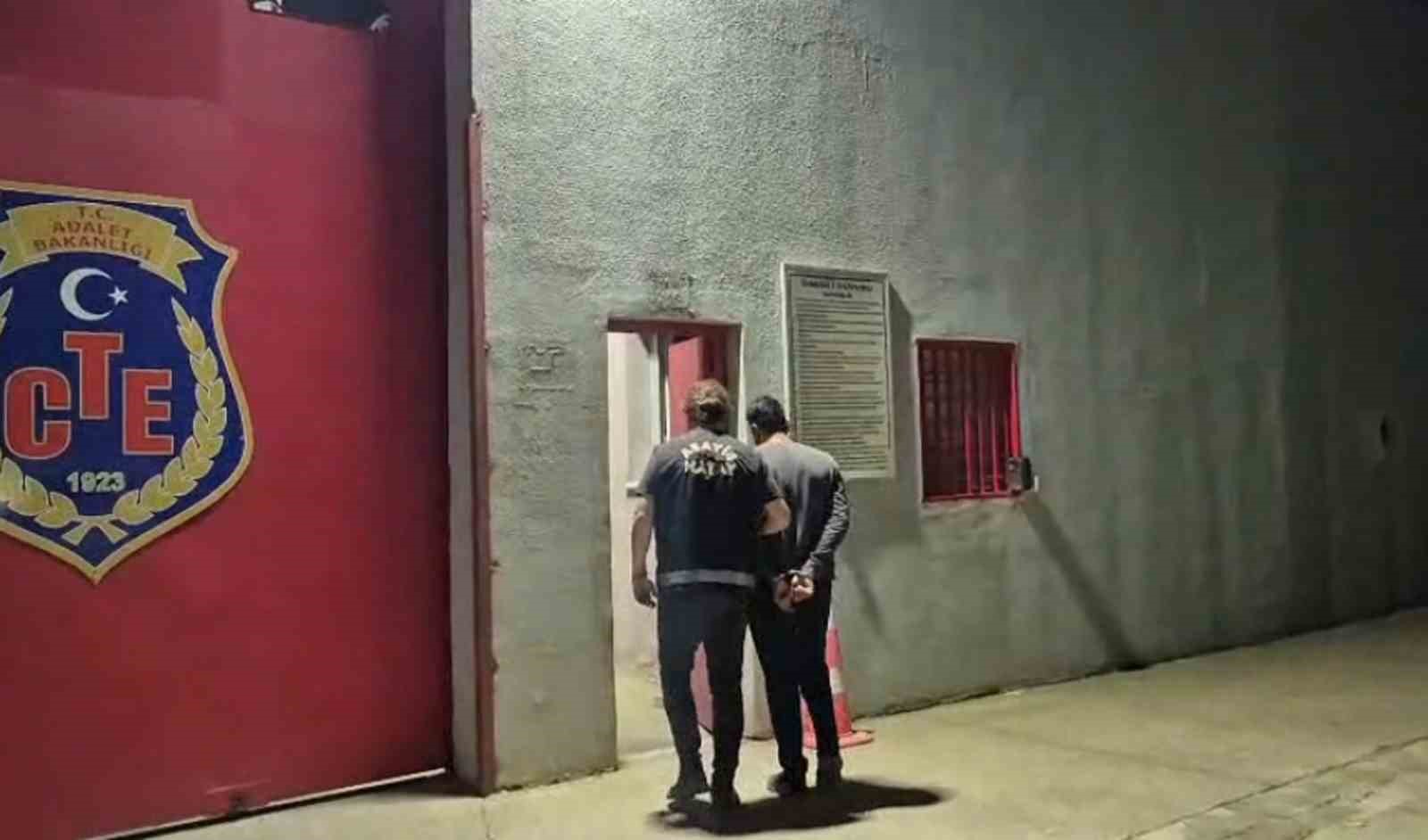 D&ouml;rtyol&rsquo;da 16 yıl 10 ay hapsi bulunan cezaevi firarisi yakalandı
