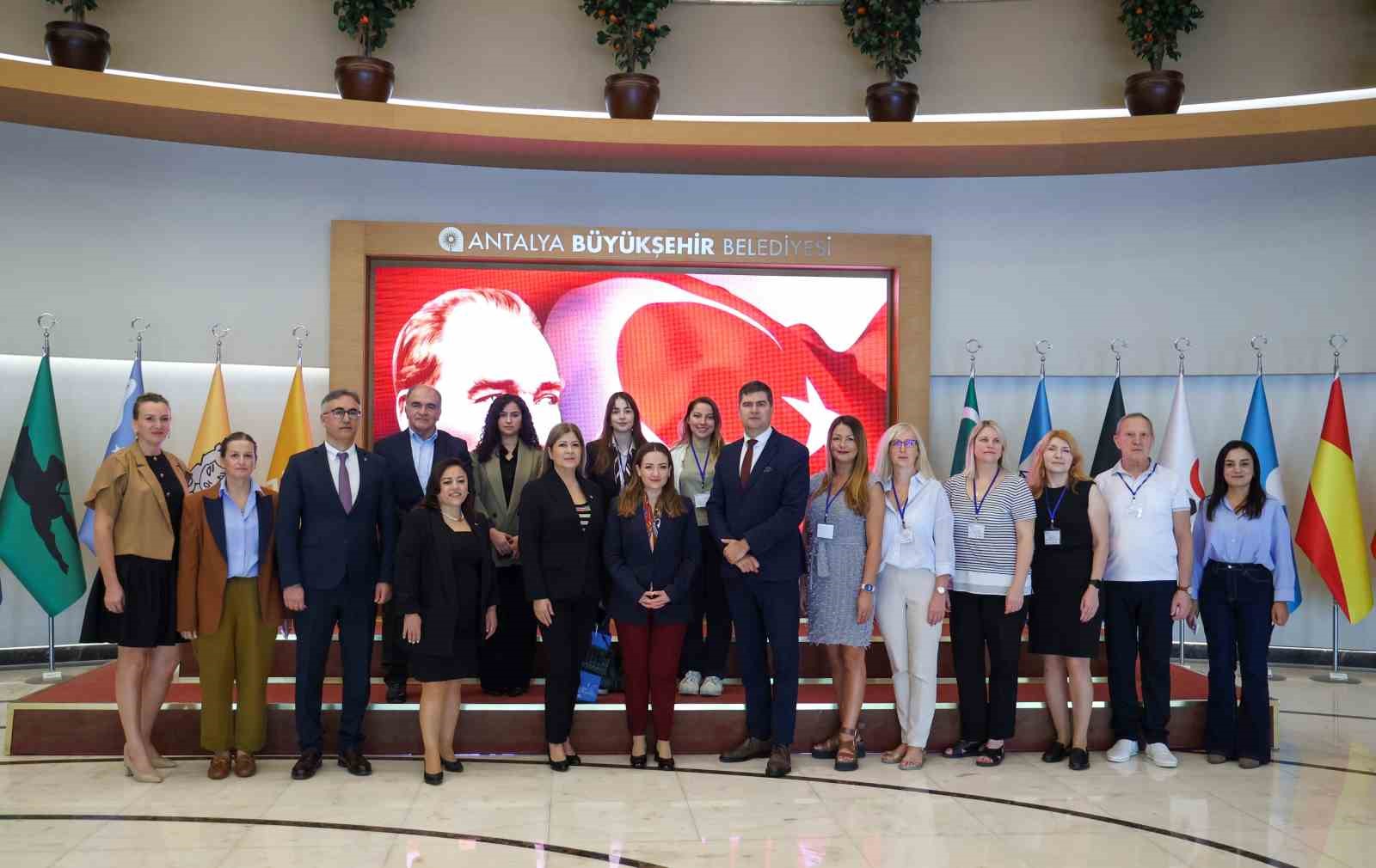Antalya B&uuml;y&uuml;kşehir Belediyesi ve Litvanya heyeti arasında işbirliği imkanları g&ouml;r&uuml;ş&uuml;ld&uuml;
