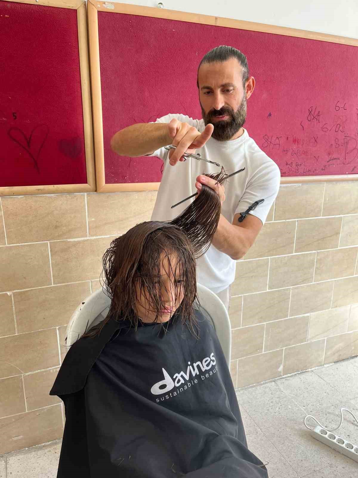 Köy okullarında ücretsiz tıraş