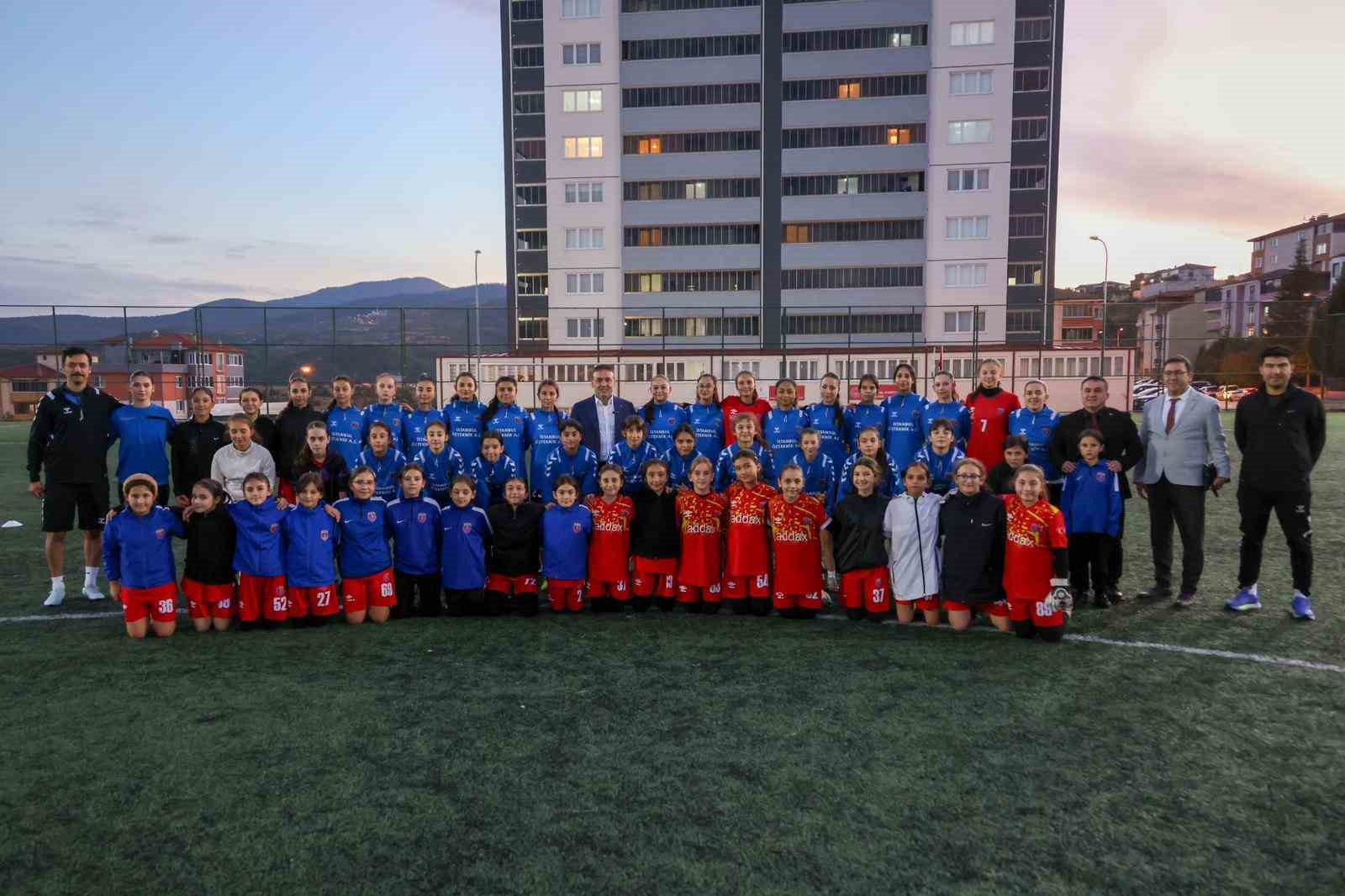 Vali Sözer, genç sporcularla buluştu