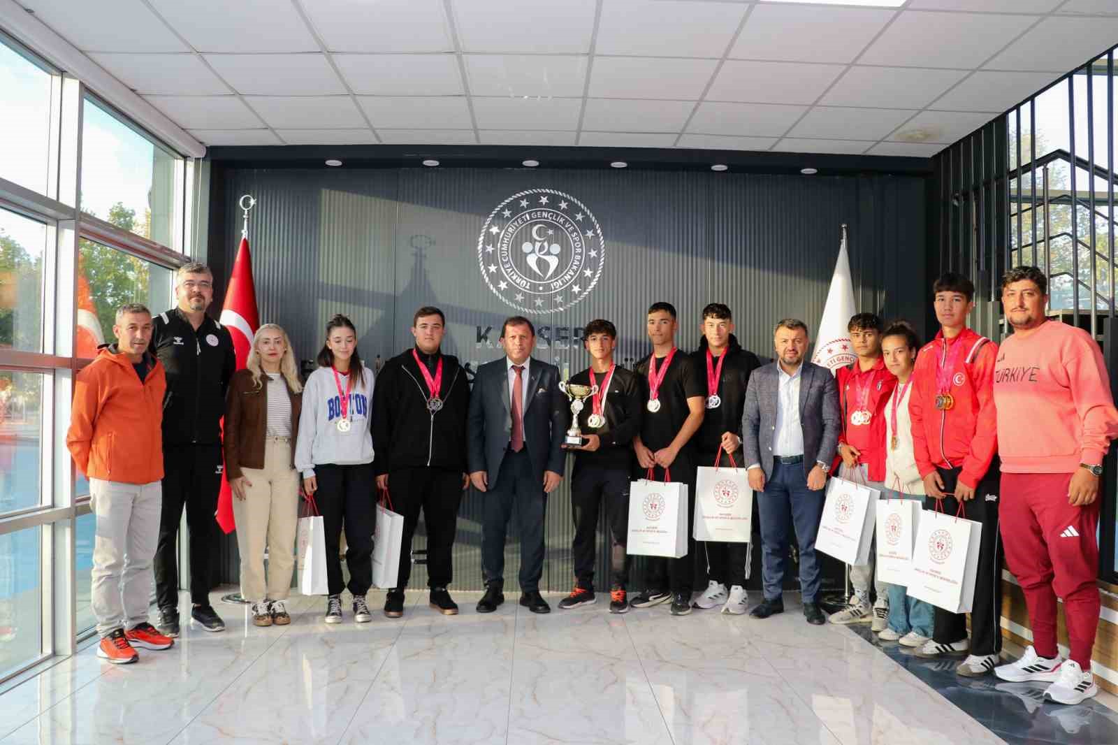 Şampiyon Paten takımından ziyaret