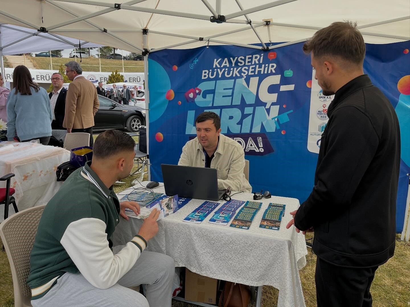 Büyükşehirden Spor Dostu Evim Kampüs Festivali’nde iletişim köprüsü