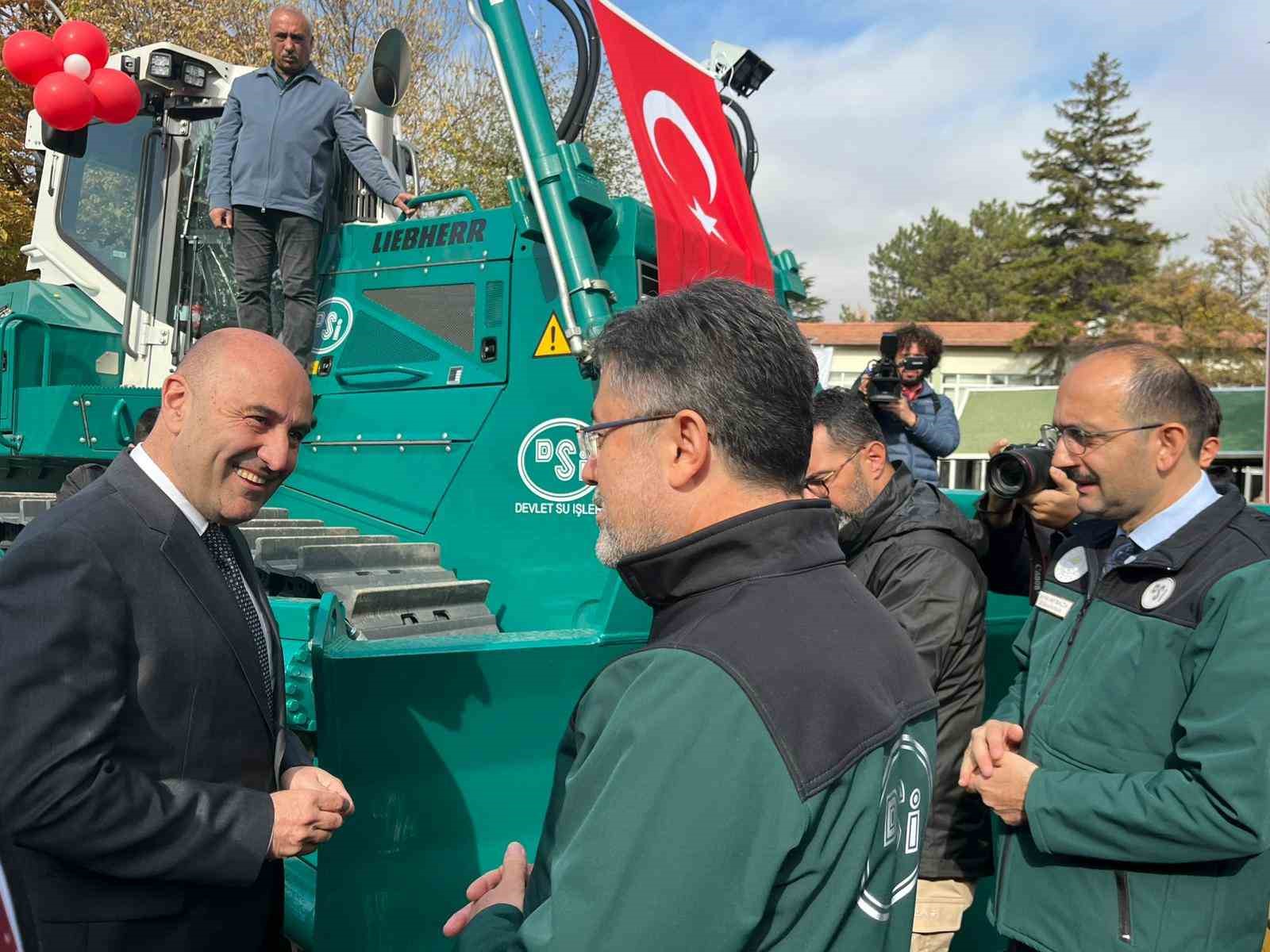 Bakan Yumaklı: "Barajlar ve taşkın kontrol tesisleriyle 20 milyon dekar alanda taşkın kontrol&uuml; sağladık"
