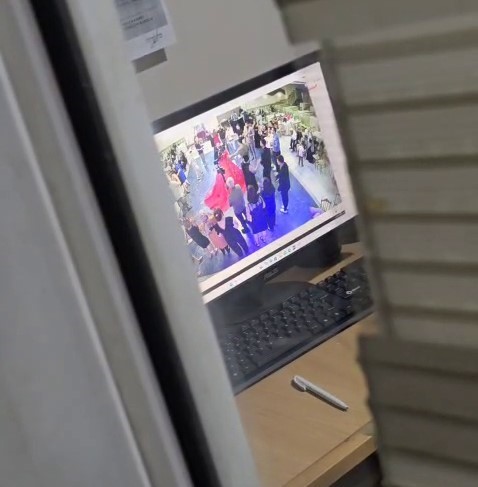 Kına eğlencesinde gelinin &uuml;zerine avize d&uuml;şt&uuml;: O anlar kameraya yansıdı
