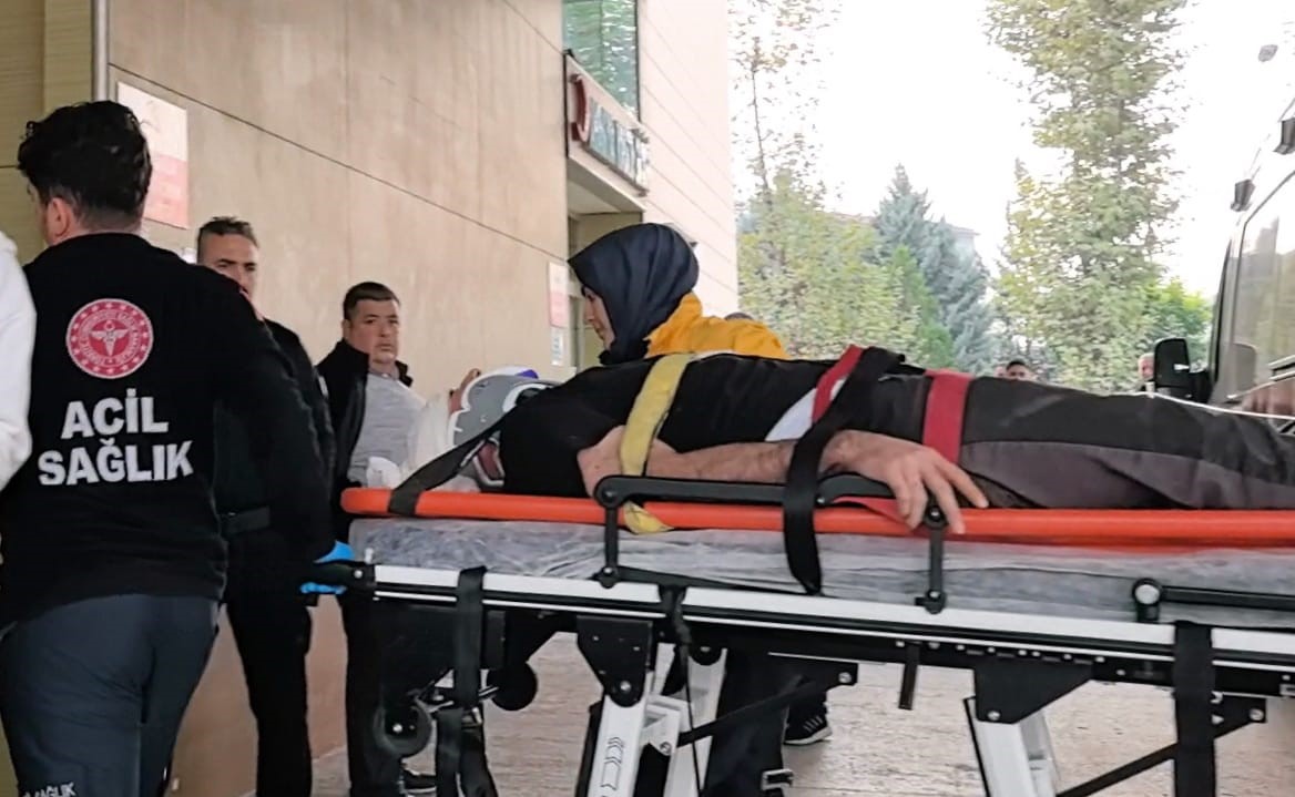 Başına makine &ccedil;arpan iş&ccedil;i kanlar i&ccedil;inde kaldı
