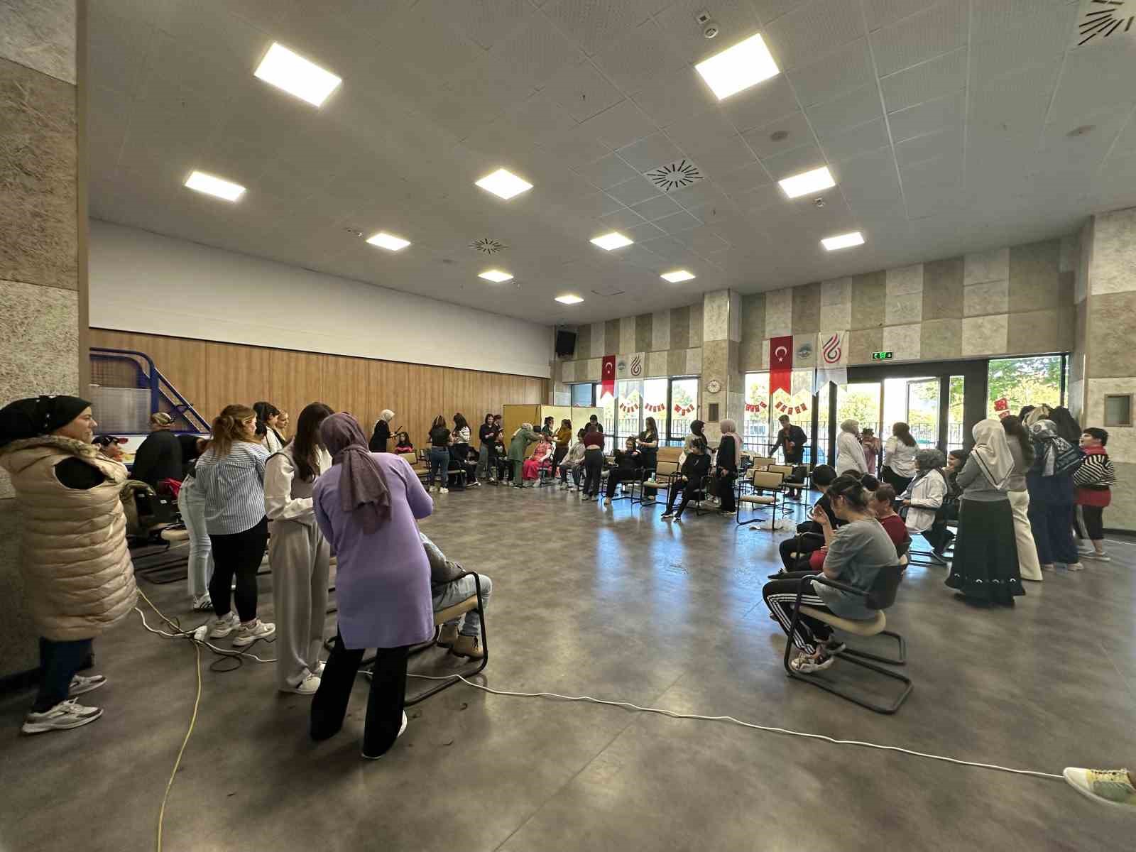 Büyükşehirden Türkiye’nin en kapsamlı engelsiz yaşam merkezinde renkli etkinlik