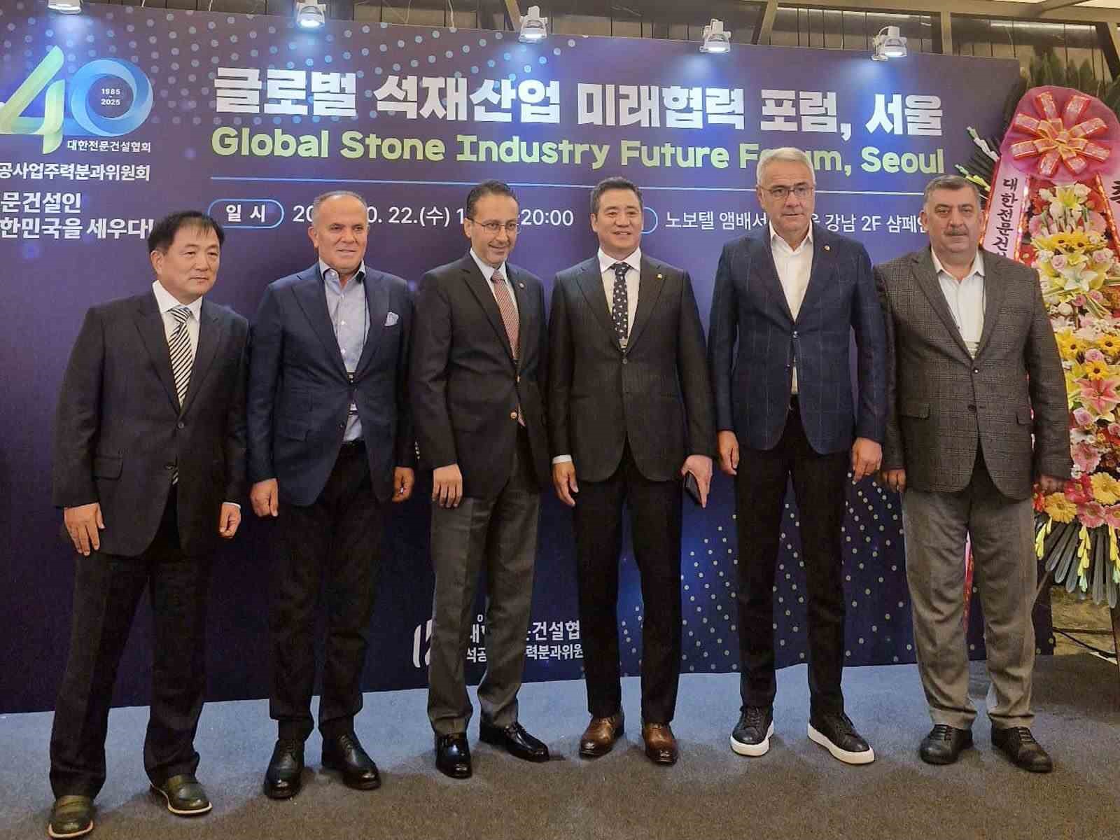 Sivas kıymetli taşları Seul’de düzenlenen Küresel Taş Endüstrisi Forumu’nda görücüye çıktı