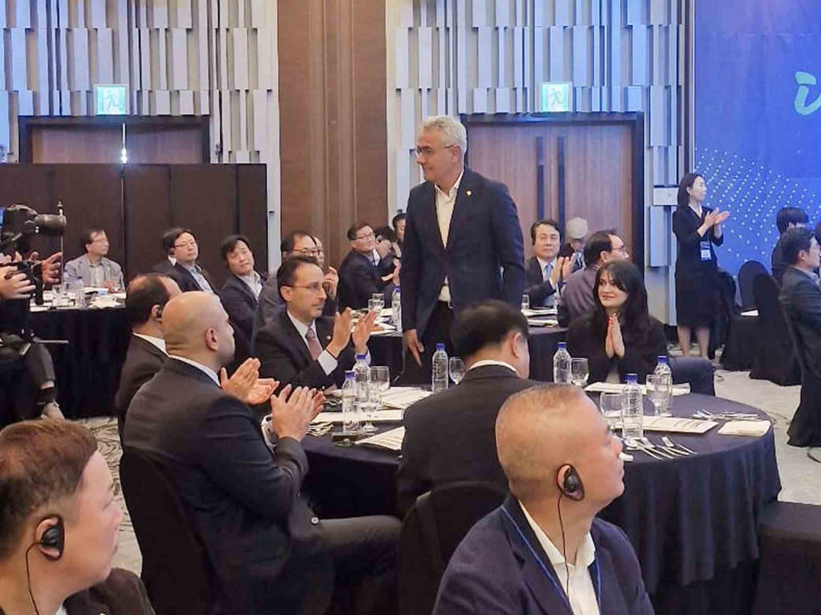 Sivas kıymetli taşları Seul&rsquo;de d&uuml;zenlenen K&uuml;resel Taş End&uuml;strisi Forumu&rsquo;nda g&ouml;r&uuml;c&uuml;ye &ccedil;ıktı
