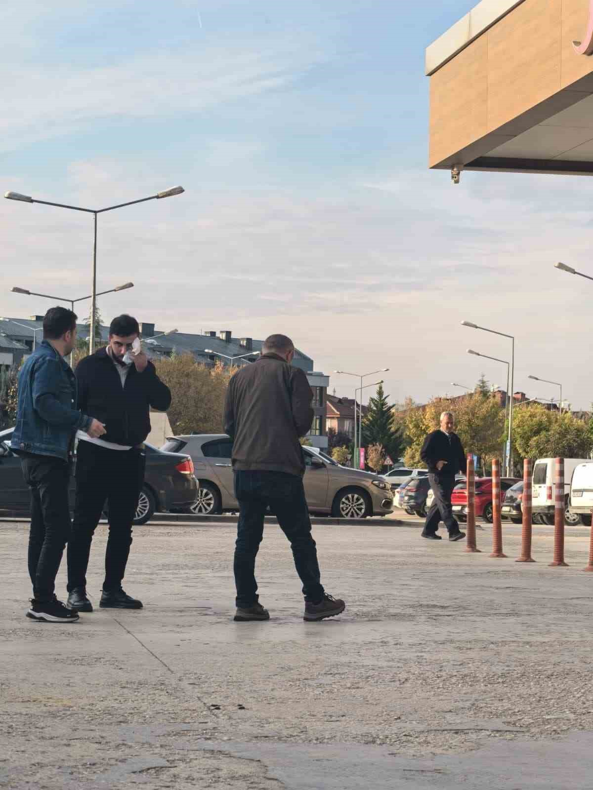 Patentli &uuml;r&uuml;n kavgası: 6 yaralı
