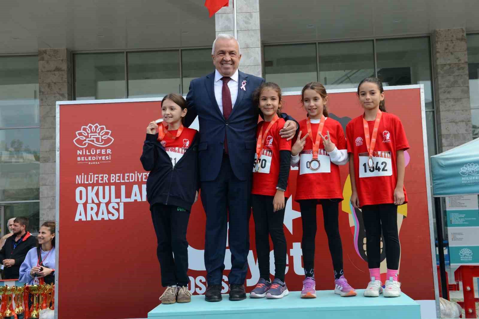 Dereceye girenler ödüllendirildi