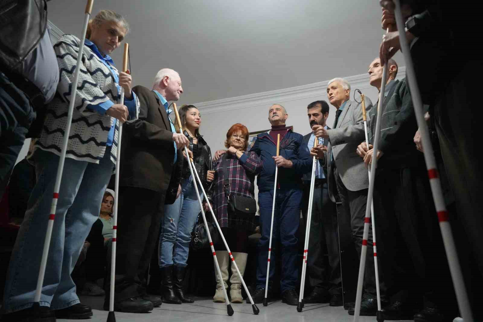 Samsun’da görme engellilere beyaz baston desteği