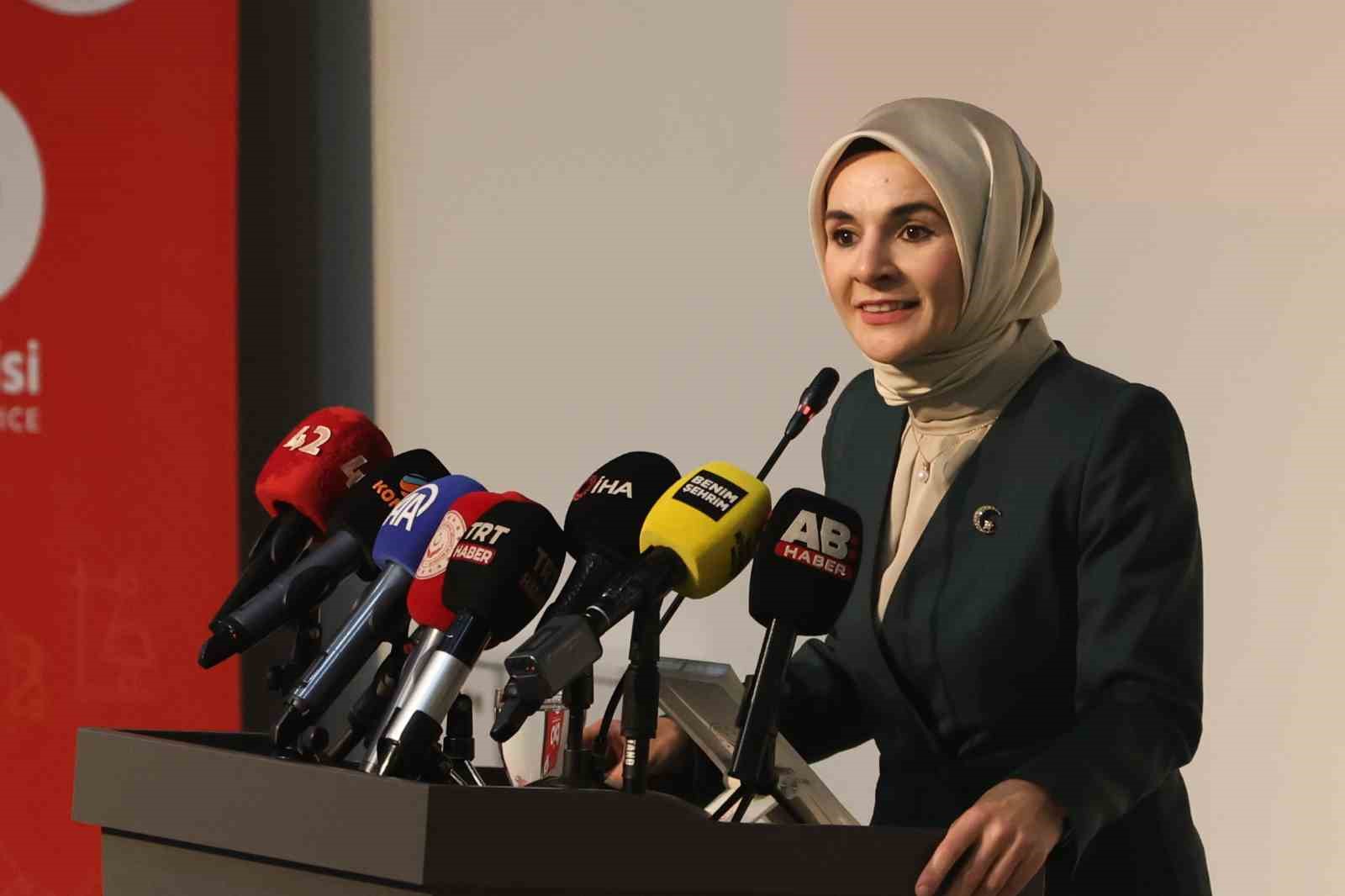 Bakan Göktaş: "Aile yapımızı ve değerlerimizi korumak için kapsamlı çalışmalar yürütüyoruz"