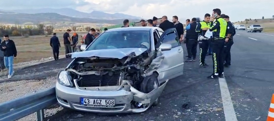 Hisarcık’ta traktörle otomobil çarpıştı: 1 yaralı