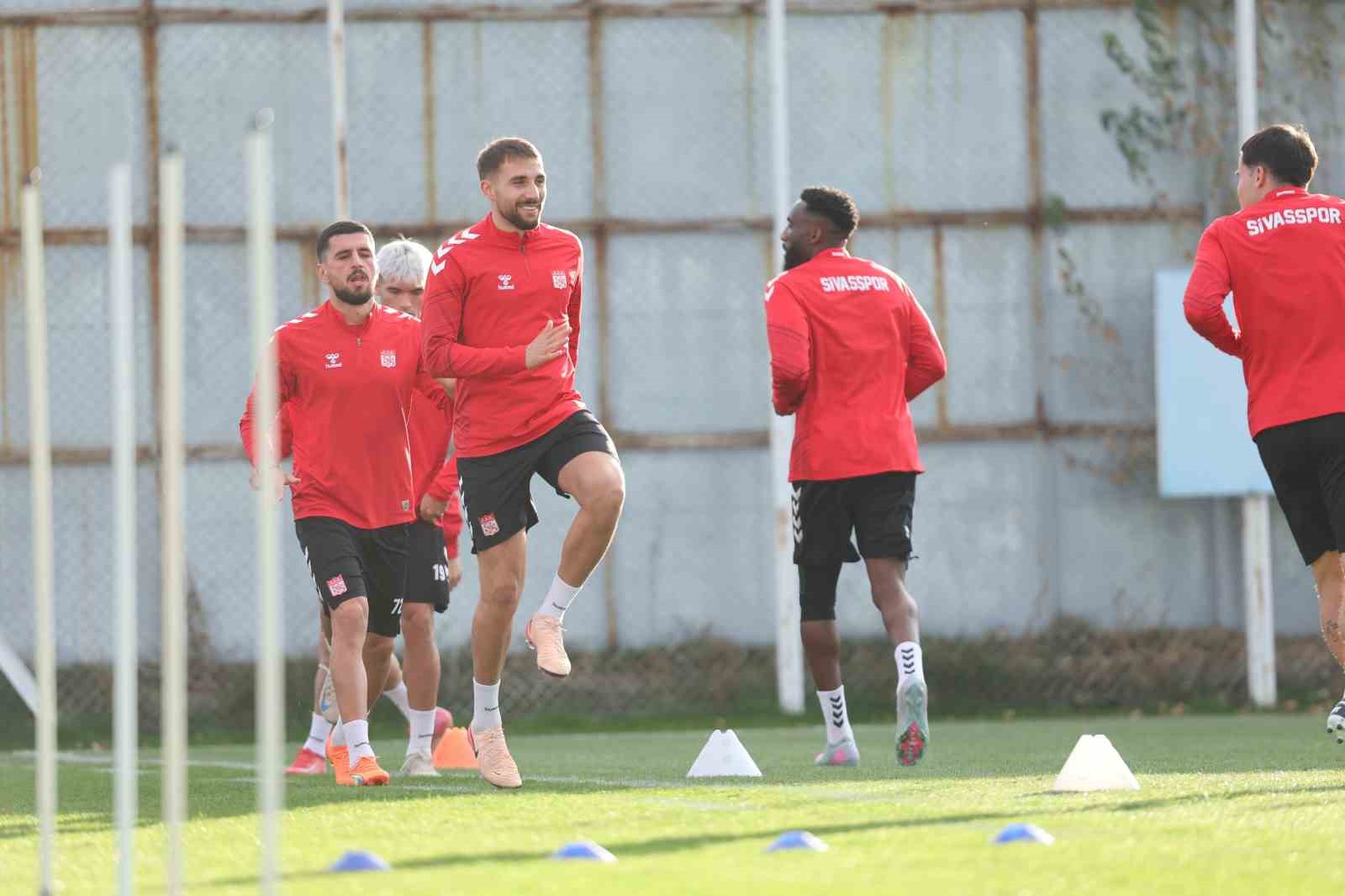 Sivasspor’da Hatayspor mesaisi sürüyor