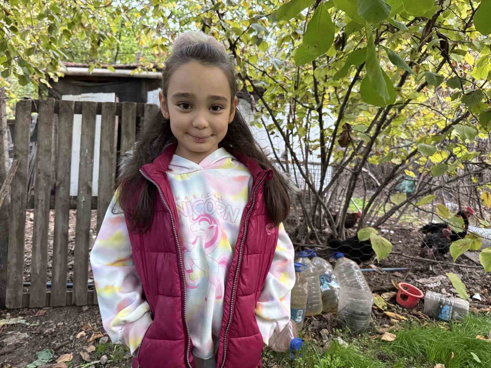 Tilkiye olan merhametiyle yürekleri ısıtan küçük İpek: "Empati yaptım, onu kendi yerime koydum"