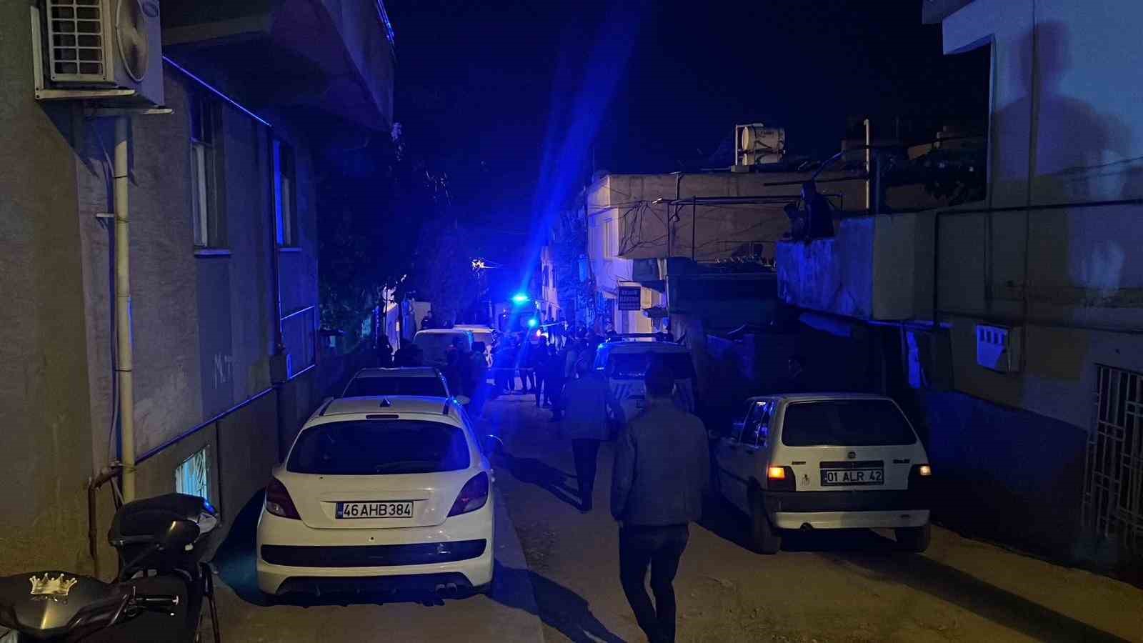 Eski koca dehşet sa&ccedil;tı: 2 &ouml;l&uuml;, 1 ağır yaralı
