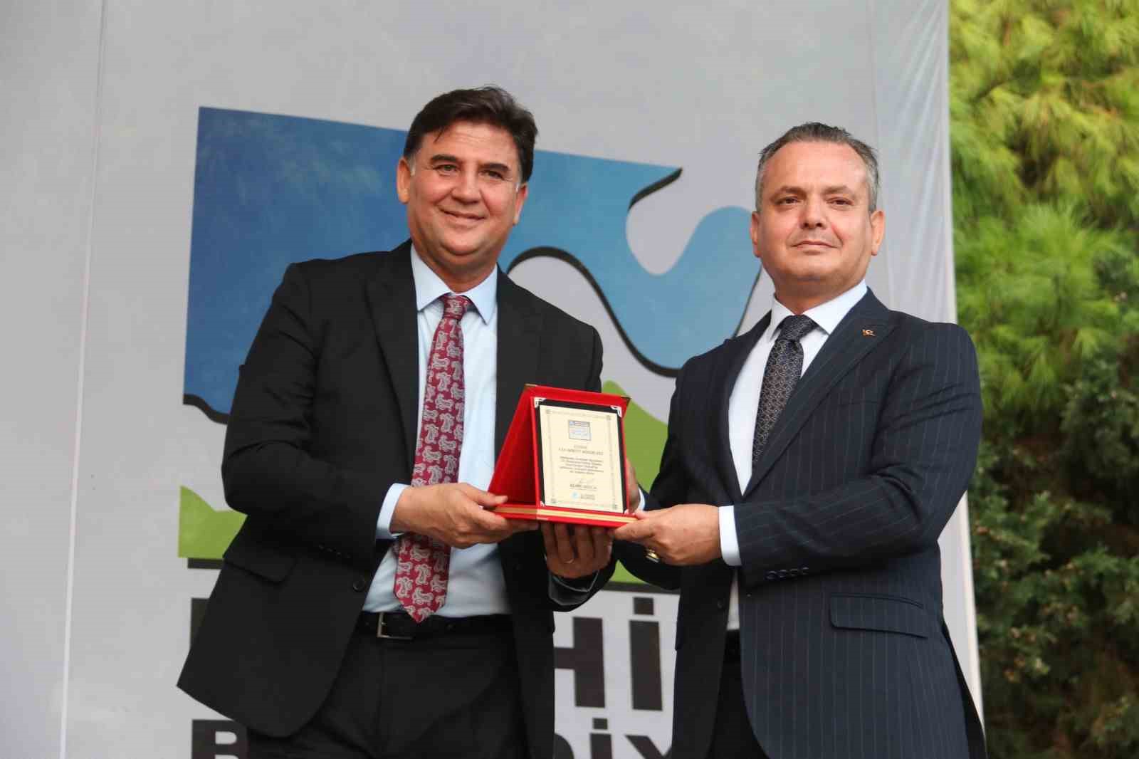 "25. Uluslararası &Ouml;l&uuml;deniz Hava Oyunları Festivali" coşkuyla başladı
