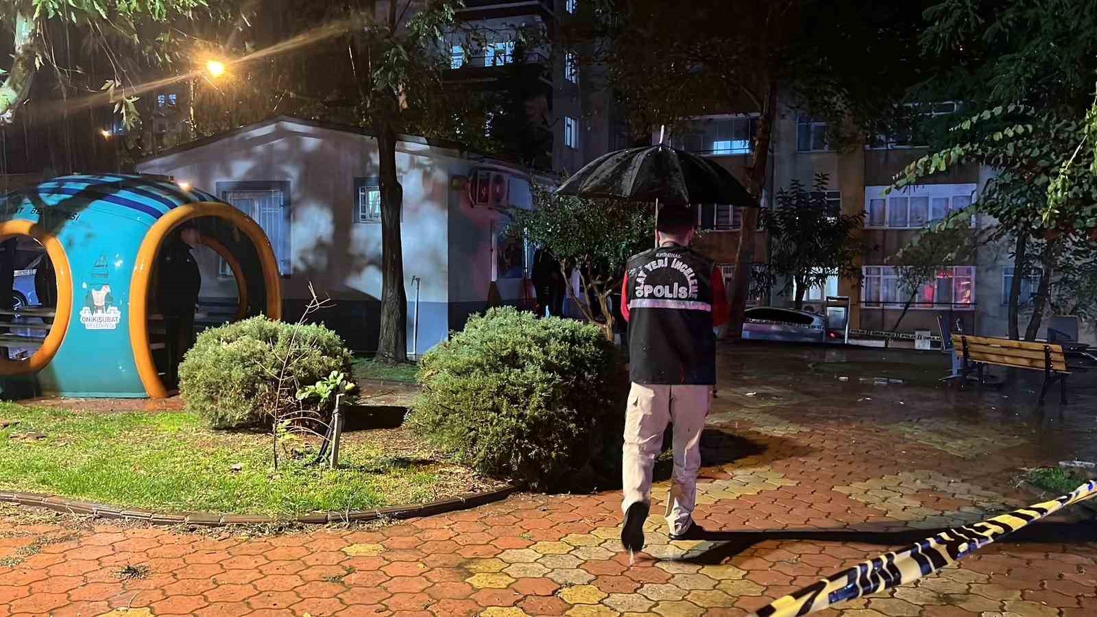 Eski eşi ve kayınvalidesini öldüren şüpheli kendini vurdu