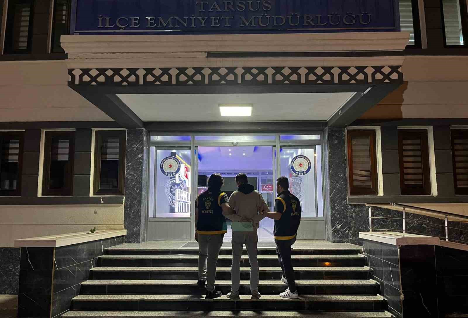 Mersin’de 5 aracı kundaklayan şüpheli yakalandı