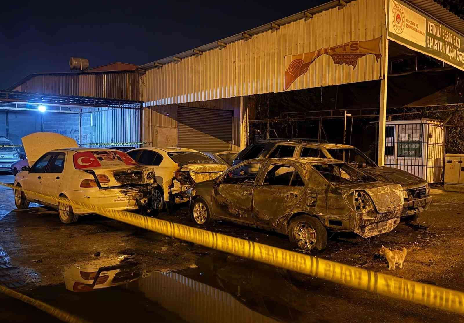 Mersin&rsquo;de 5 aracı kundaklayan ş&uuml;pheli yakalandı
