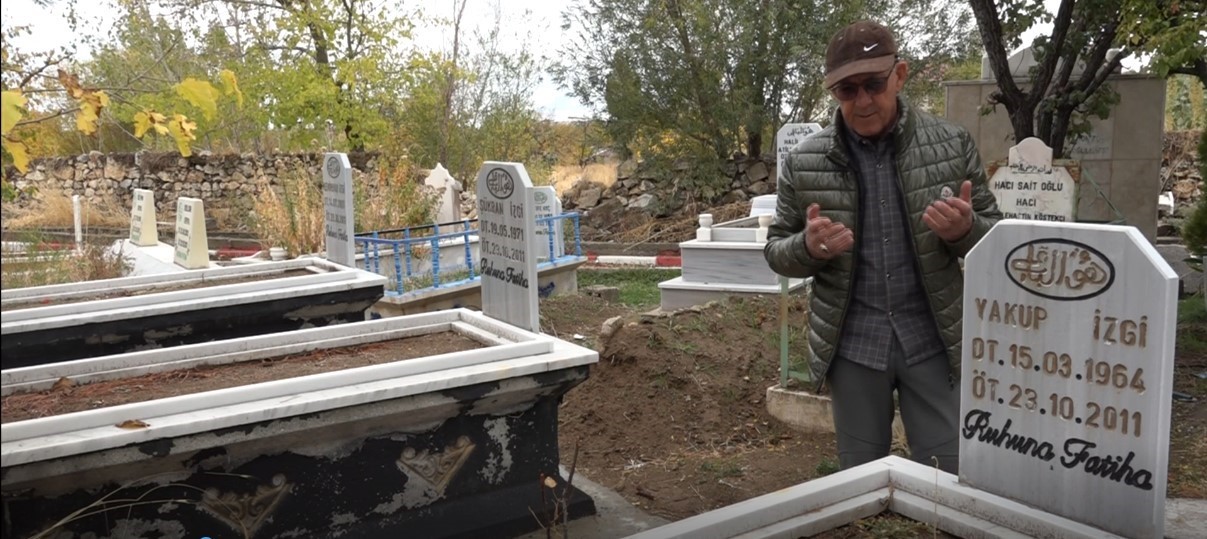 Enkazdan çıkarılan Batmaz: "17 kişiyi enkaz altından çıkardık"