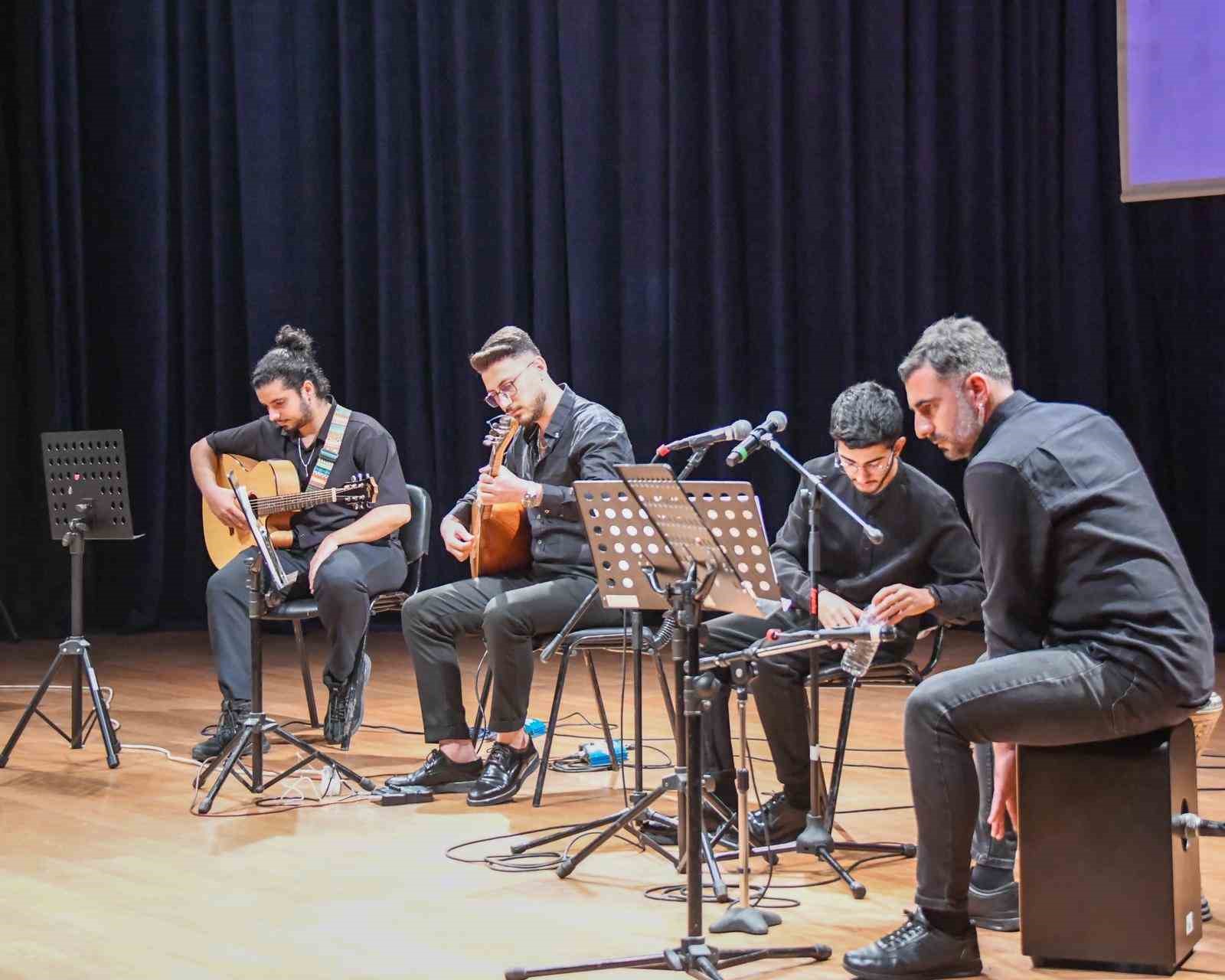 SA&Uuml;&rsquo;de lisans&uuml;st&uuml; başarılar geleceğe ilham oldu
