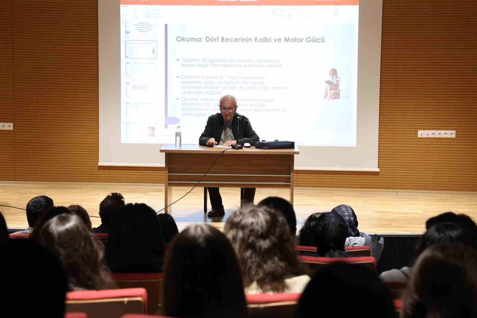 Prof. Dr. Tosun "Dil öğrenirken konuşun, film izleyin"