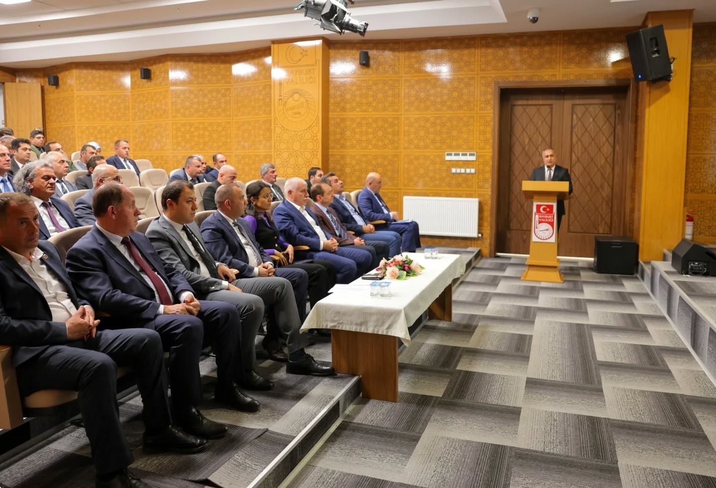 Bayburt’ta kamu yatırımları ve projeler değerlendirildi