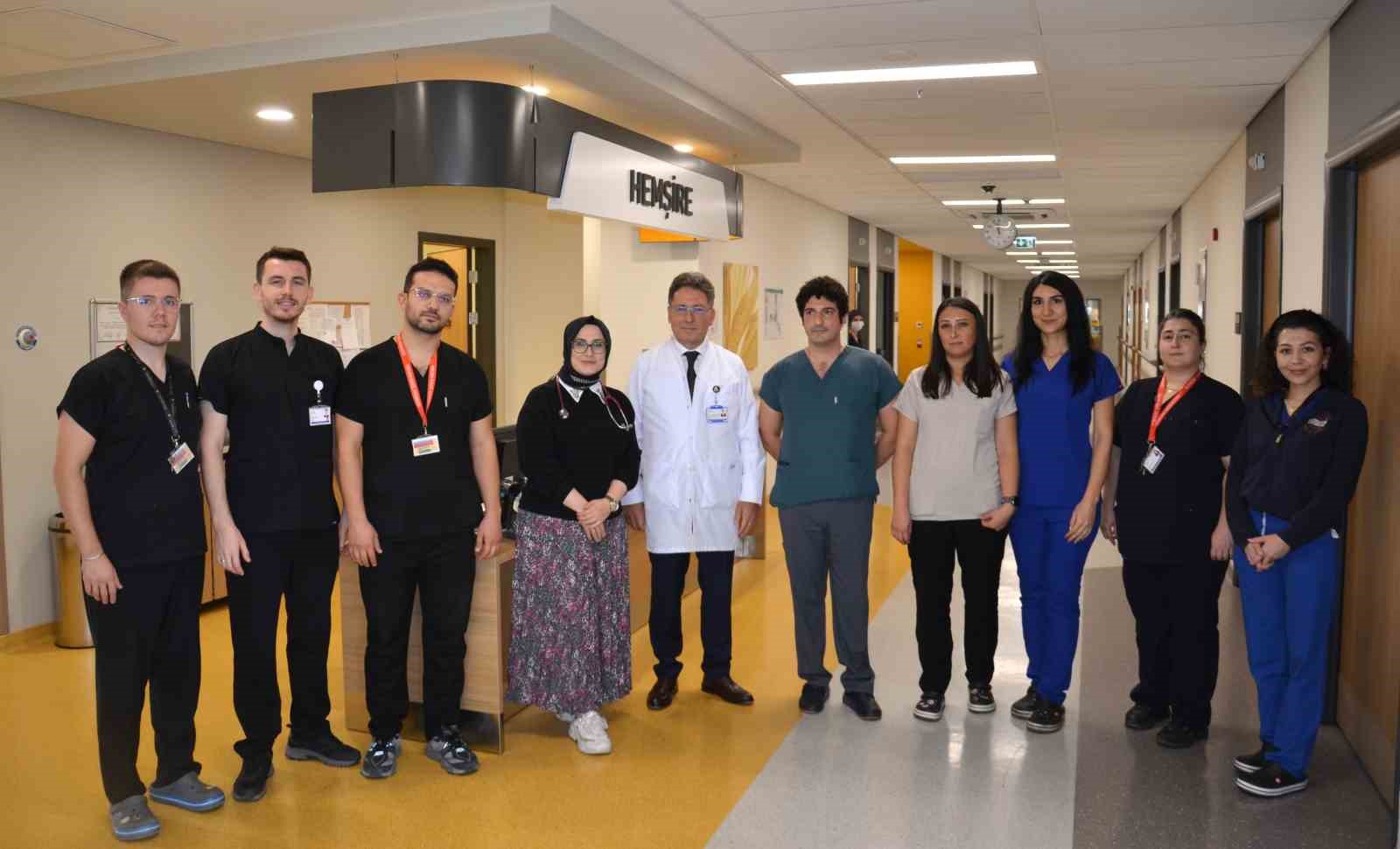 9 yaşındaki oğlu için böbreğini bağışladı
