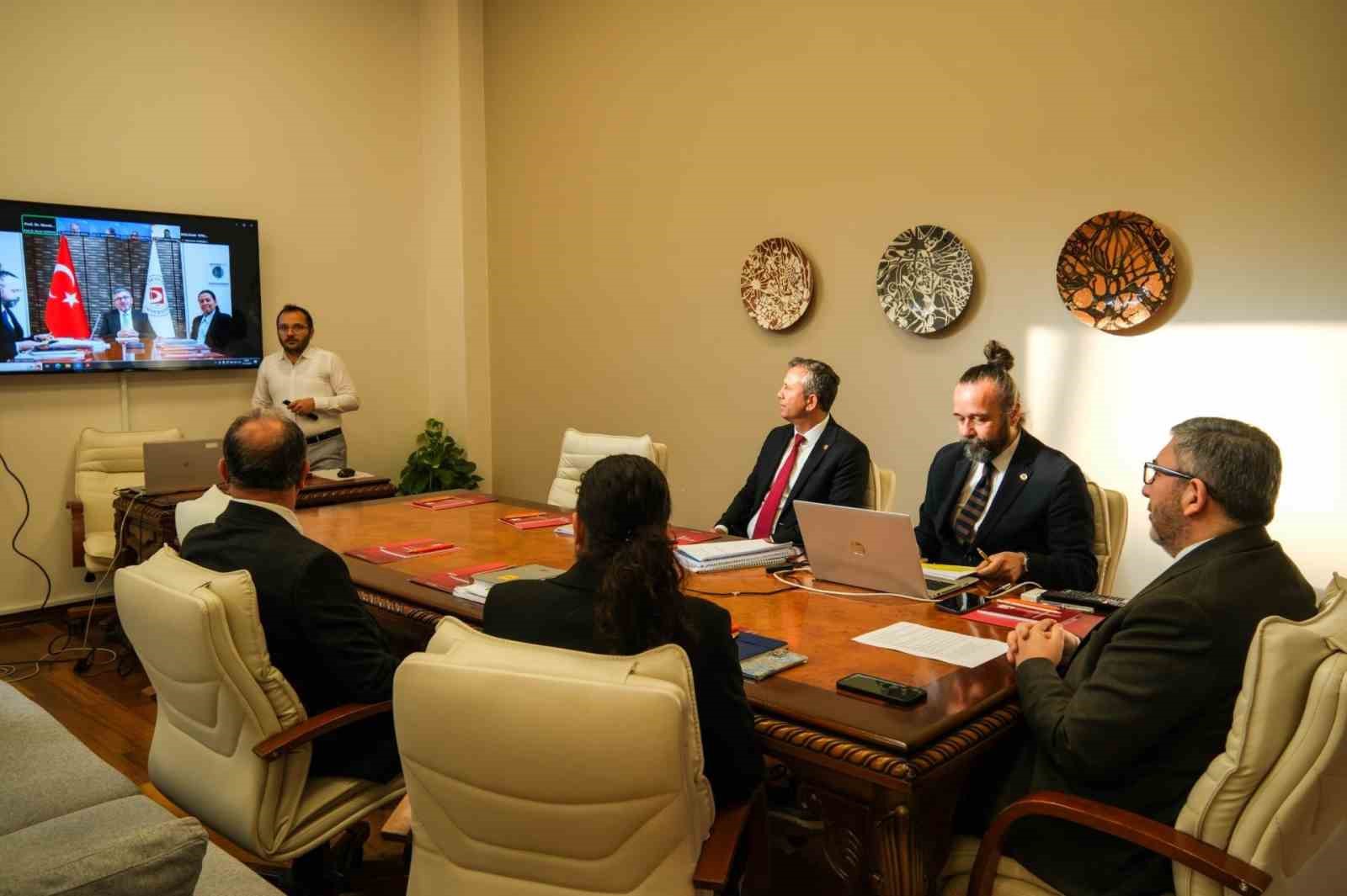 BŞE&Uuml;&rsquo;de Y&Ouml;KAK değerlendirme toplantısı yapıldı
