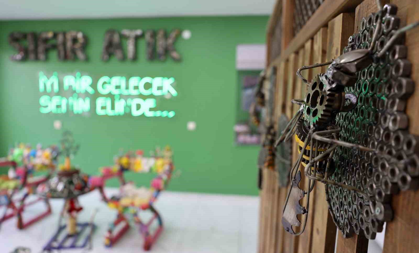 Büyükşehir’in "Sıfır Atık Kafe Ve Otobüs Durağı Projesi" Türkiye birincisi oldu