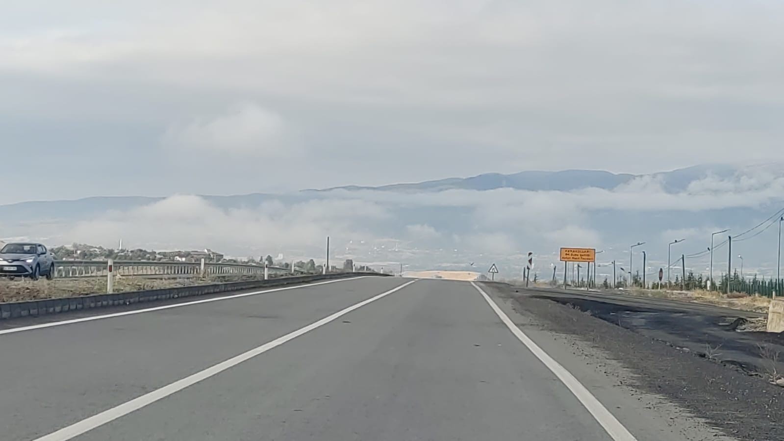 Bingöl’de sis ve bulutlar kartpostallık görüntü oluşturdu