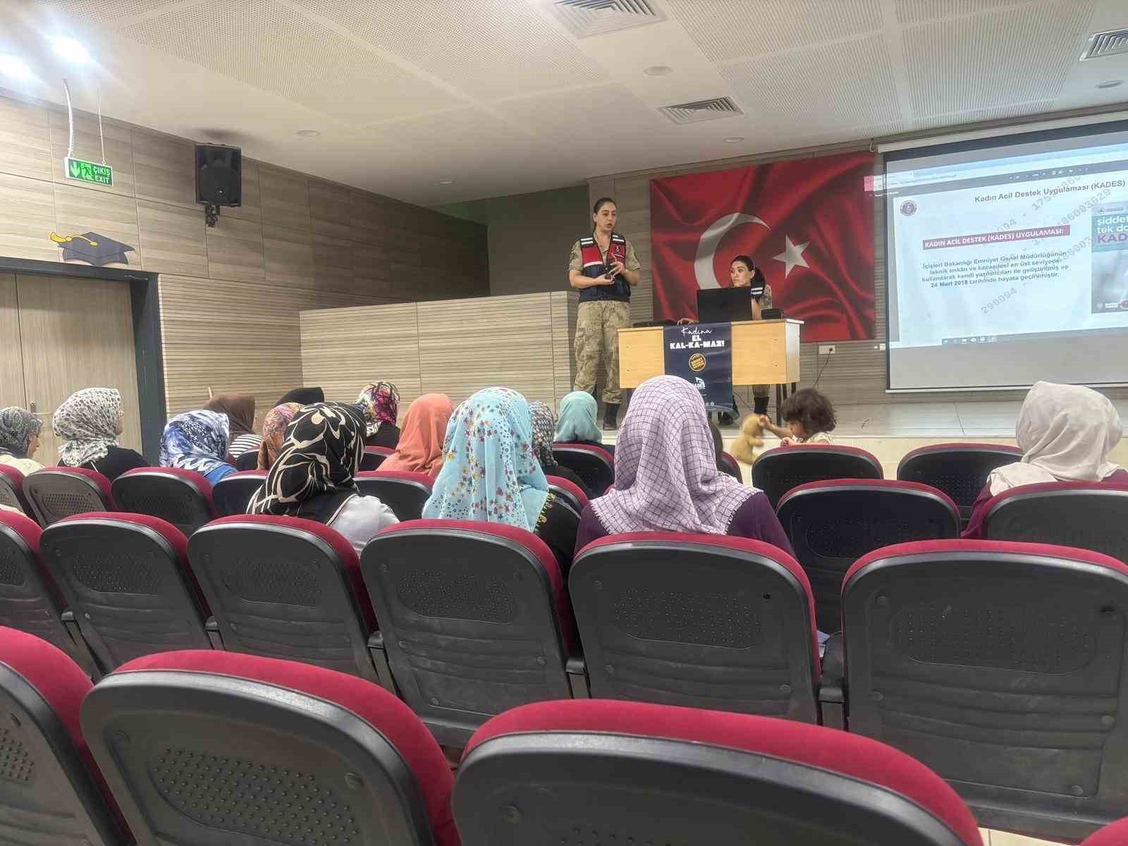 Jandarma ekipleri KADES uygulamasını tanıttı
