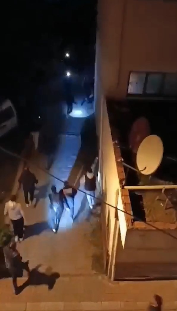 Bir il&ccedil;e bu kişinin peşinde
