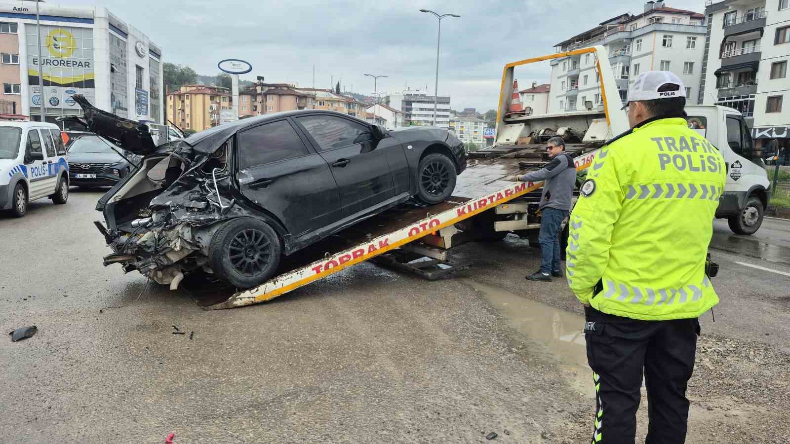 Bartın’da feci kaza: 1 ölü, 2 yaralı