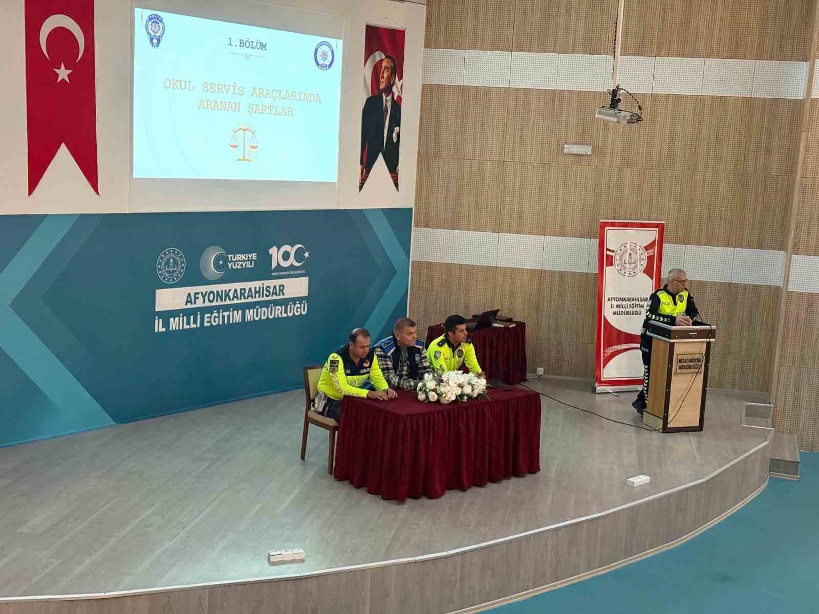 Servis şoförlerine yönelik güvenli trafik eğitimi