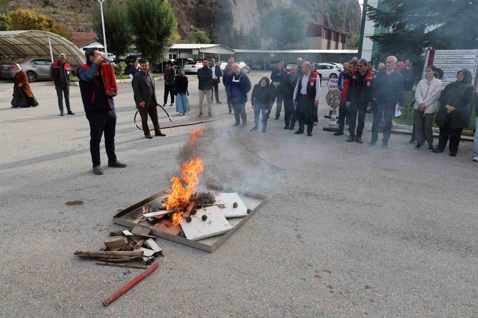 İl Tarım ve Orman M&uuml;d&uuml;rl&uuml;ğ&uuml;nde yangın ve tahliye tatbikatı
