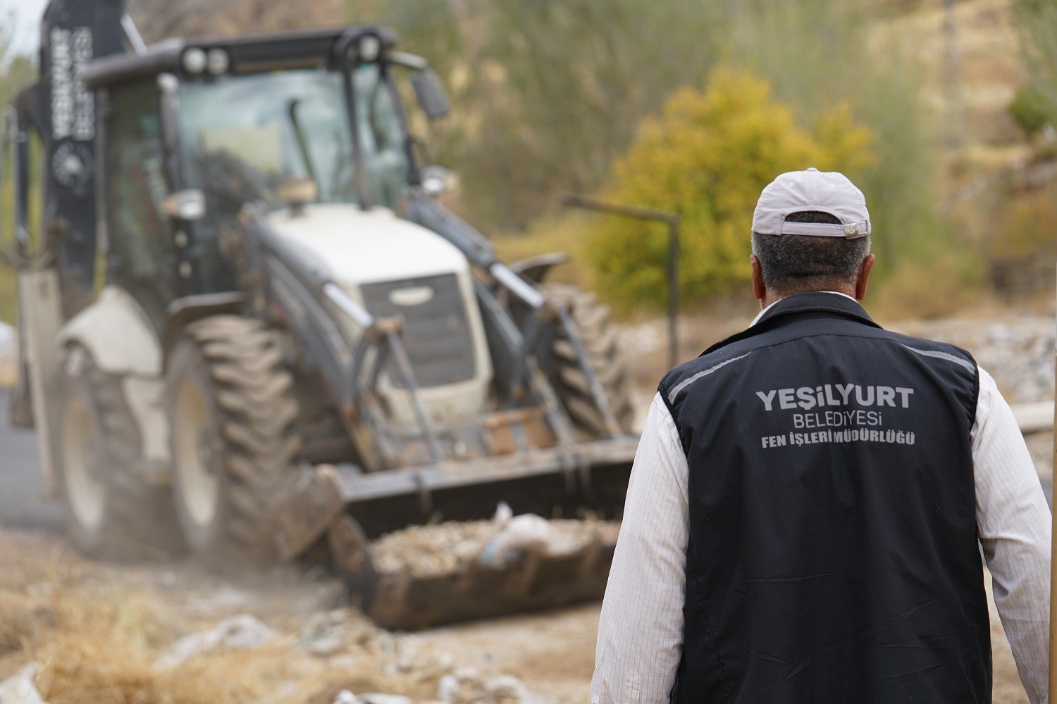 Yeşilyurt’ta kış öncesi asfalt çalışmaları hızlandı