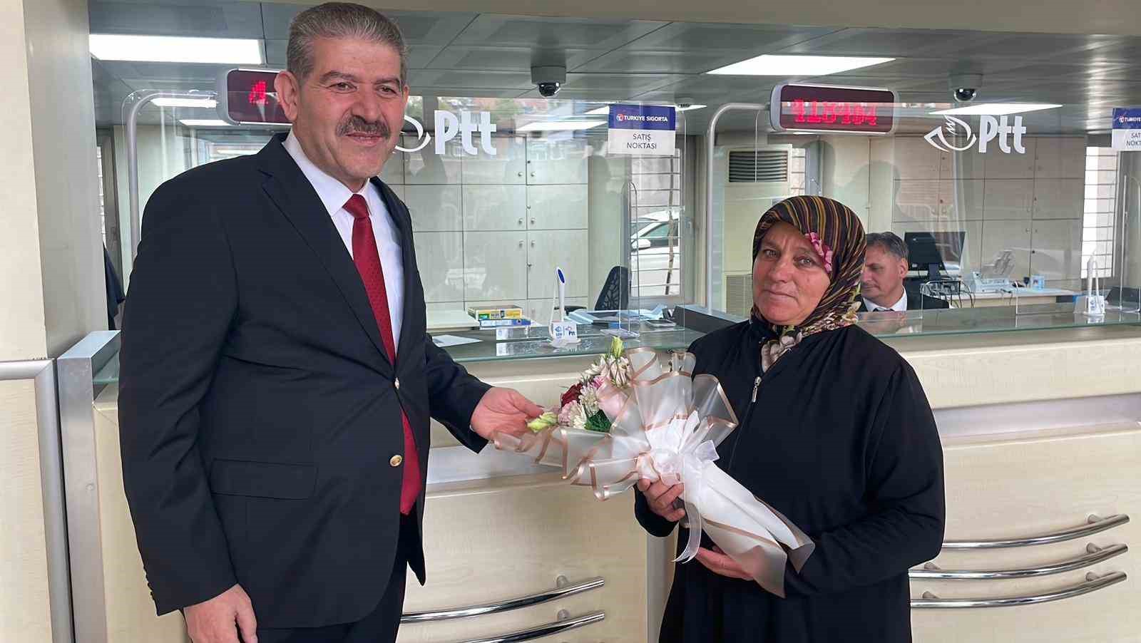 Karaman’da PTT’den 185’inci müşteriye kuruluş yıl dönümü hediyesi